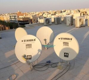 فني أقمار صناعية في الفيحاء